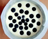 รูปขั้นตอนการทำที่ 5 ของ Blueberry Cheesecake บลูเบอร์รี่ชีสเค้ก (แบบอบ) ใช้บลูเบอร์รี่สดในการทำ