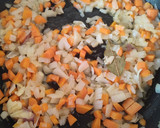 Foto del paso 2 de la receta: Pollo en salsa