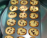 A picture of step 6 of French Madeleine.