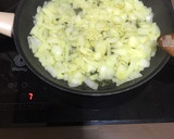 Foto del paso 2 de la receta: Tintorera con langostinos y alcachofas
