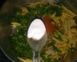 A picture of step 3 of Chips pakoray.