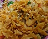 A picture of step 2 of Spicy bhel puri.