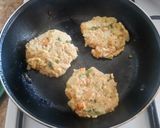 Foto del paso 2 de la receta: Tortitas de pollo
