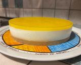 Foto del passaggio 15 della ricetta Cheesecake alla Vaniglia con Gelée al Mango🥧🥭