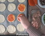 Foto del paso 4 de la receta: Mini pizza de atún con champiñones/ comida de Marruecos