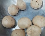 A picture of step 1 of Wheat Flour Puffs.