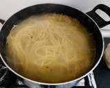 Foto del paso 1 de la receta: Espaguetis con salsa de mostaza a la antigua y queso parmesano
