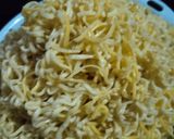 Foto langkah ke 1 dari resep Mie goreng telur rebus.
