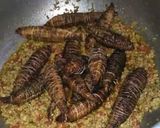 A picture of step 7 of Bitter gourd with beef mince filling (qeema bhare karely).