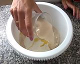 Foto del paso 2 de la receta Pan casero de aceitunas muy esponjoso