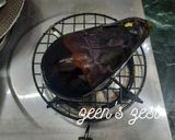 A picture of step 1 of Mutabbal or Roasted Eggplant Dip.