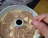 Foto langkah ke 7 dari resep Marmer Cake.