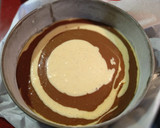 Foto del paso 7 de la receta: Bizcocho cebra borracho de naranja y chocolate