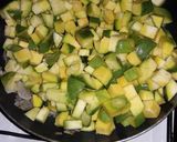 Foto del paso 3 de la receta: • Revuelto de zapallitos verdes •