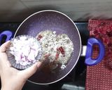 A picture of step 2 of Paneer Jalfrezi.