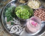 A picture of step 1 of Poha chivda.