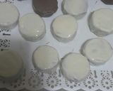 Foto del paso 13 de la receta: Alfajores de chocolate bien artesanales. EXQUISITOS!!!!
