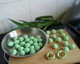 Foto langkah ke 3 dari resep Resep klepon ketan isi gula jawa empuk dan lembut.