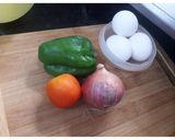 A picture of step 1 of Omelette Pizza.