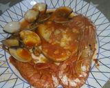 Foto del paso 5 de la receta: Merluza a la sidra con gambas y almejas