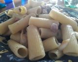 Foto del passaggio 7 della ricetta Tortiglioni melanzane,pancetta e provola