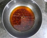 A picture of step 4 of Chilli oil.