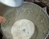 A picture of step 3 of Cold milk peanut drink.
