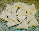 A picture of step 4 of Low calorie samosy.