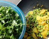 A picture of step 8 of Aloo Methi Sabzi(Curry).
