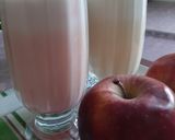 A picture of step 3 of Apple milkshake 😋.
