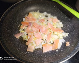 Foto del paso 2 de la receta: Tostadas de Revueltos con Salmón