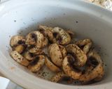 A picture of step 1 of Sig's Mushroom and Pasta Salad.