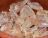 Foto del paso 1 de la receta: Patitas, alitas a los tres morrones