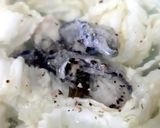 Hình bước làm 2 của món Canh hàu nấu cải thảo
