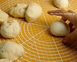 Foto langkah ke 5 dari resep Roti Kelapa Siantar.