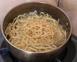 Foto langkah ke 1 dari resep Mie Siram Ceker Ayam.
