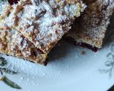 Reszelt meggyes pite recept fázis 5 fotója