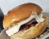 A picture of step 7 of Mushroom Cheese Burger.