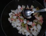 A picture of step 1 of Guava-Kumro Sabji.