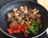 Foto del paso 2 de la receta: Lomo saltado