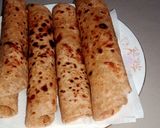 A picture of step 4 of Ajwain parantha.