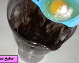 صورة لخطوة 3 من وصفة كيكة المج ببيضة واحدة بدون فرن