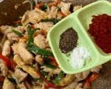 Foto langkah ke 5 dari resep Ayam Tumis Cabe.