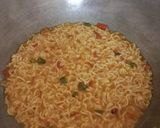वेज मसाला मैगी (Veg masala maggi recipe in hindi) रेसिपी चरण 2 फोटो