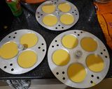 A picture of step 5 of Instant idli dhokla.