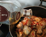 Foto del paso 2 de la receta: Ñoquis con pollo al whisky en salsa de tomate