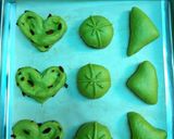 Foto langkah ke 5 dari resep Roti Pandan.