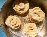 A picture of step 10 of Rose bread.