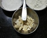 ओल्या गव्हाच्या कणकेचा/पिठ्ठी हलवा (gahu pith halwa recipe in marathi) रेसिपी स्टेप 1 फोटो 