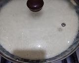 A picture of step 5 of Chocolate vanilla Swiss roll in fry pan.